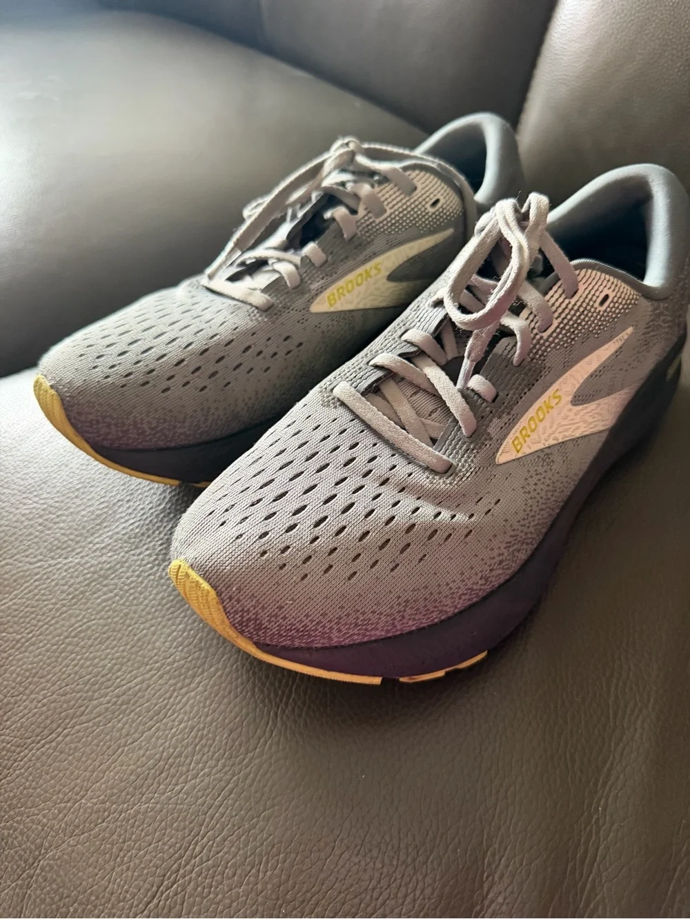 Brooks Women's Gray Running Shoes with Pink Accents